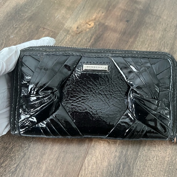 EUC Burberry Nova Check Handbag with Burberry knotted zip around wallet - Picture 6 of 11